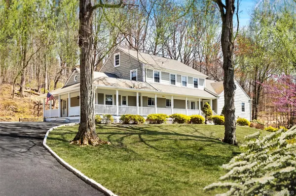 1 Hitching Post LN, Chappaqua, NY 10514