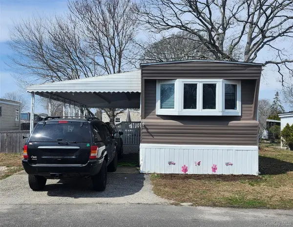 68 Revere DR, Bohemia, NY 11716