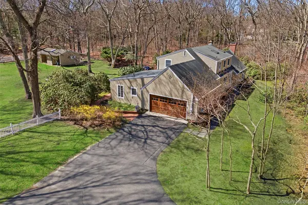 14 Blueberry Ridge RD,  Setauket,  NY 11733