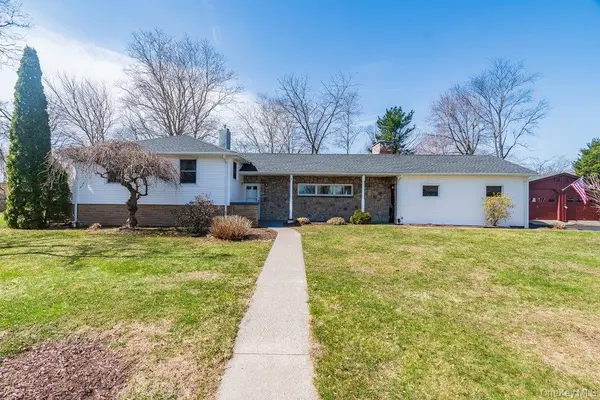 12 Crest RD,  Danbury,  CT 06811