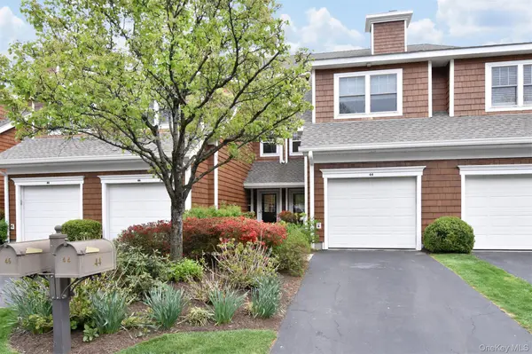 44 Trailhead LN, Tarrytown, NY 10591