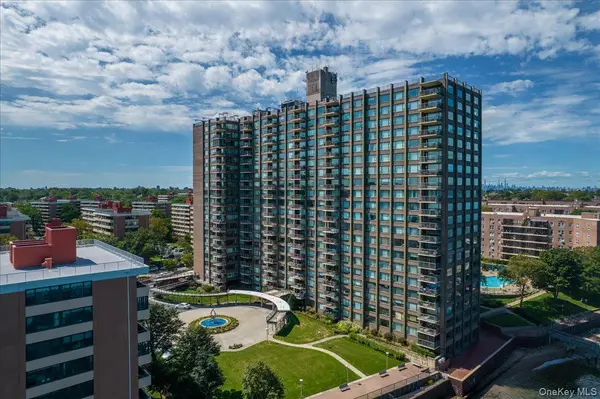 16625 Powells Cove BLVD #3B, Beechhurst, NY 11357