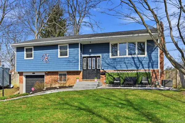 147 Jackson AVE, Saint James, NY 11780