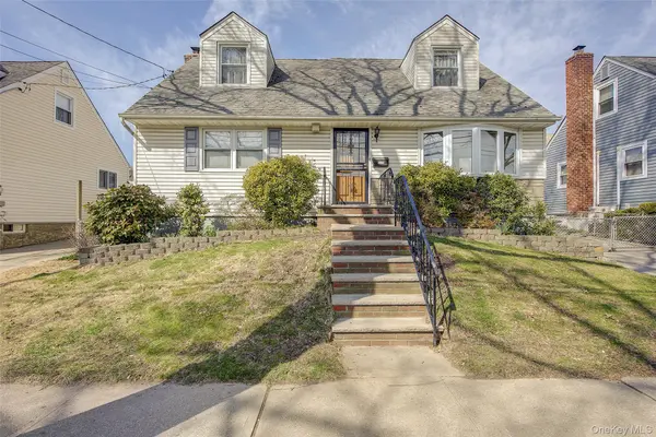 23-34 127th ST, College Point, NY 11356