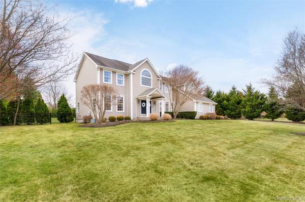 6 Mimosa ST, Miller Place, NY 11764