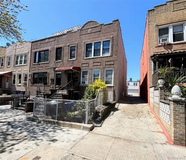 2364 35th ST, Astoria, NY 11105