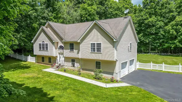 36 Front ST, Mahopac, NY 10541