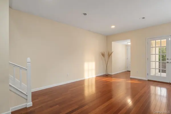 9555 115th ST, Richmond Hill S., NY 11419