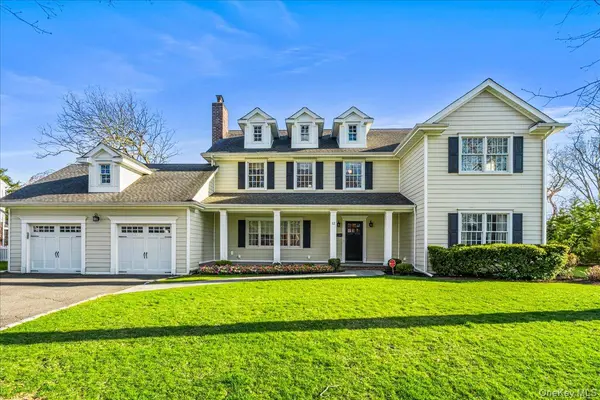 12 Whitehall RD, Rockville Centre, NY 11570