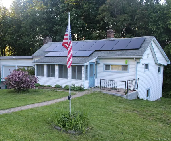 163 Bower RD, Pleasant Valley, NY 12603