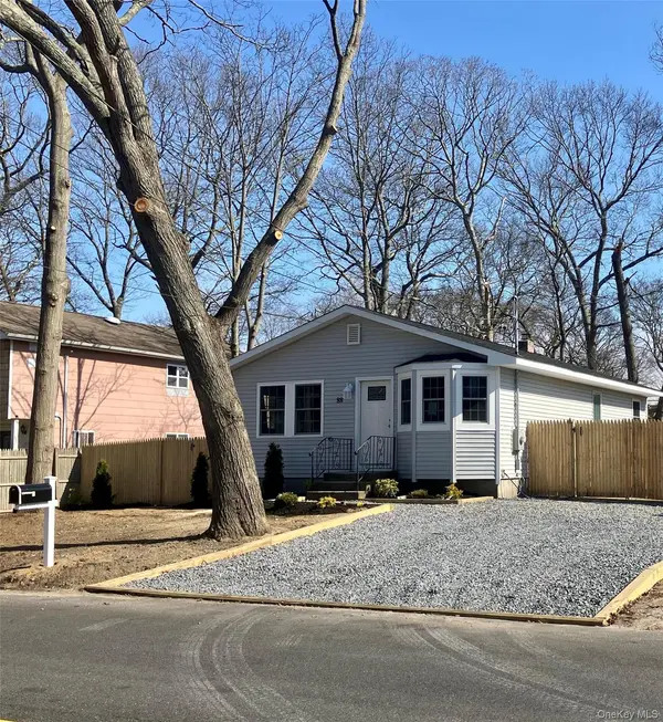 88 Patchogue AVE, Mastic, NY 11950