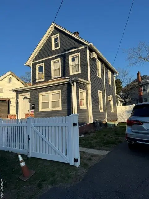 1211 Brunswick AVE,  Far Rockaway,  NY 11691