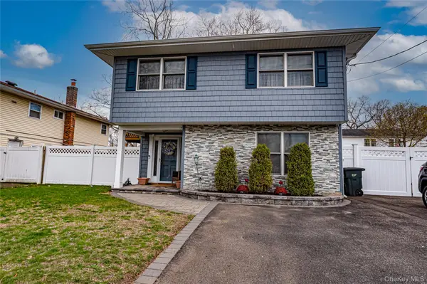 36 Leigh ST, Huntington, NY 11743