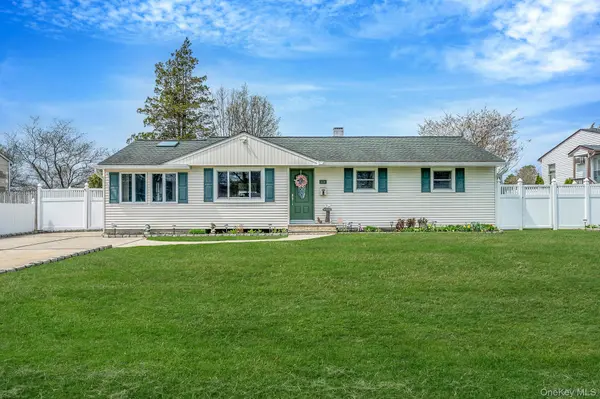 3114 Connecticut AVE, Medford, NY 11763