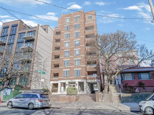 2525 Newtown AVE #5A, Astoria, NY 11102