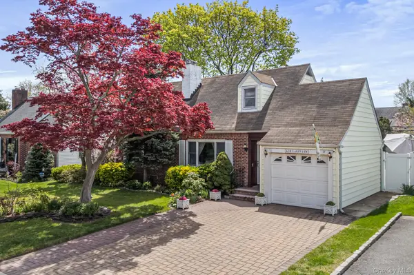 638 Lakeview AVE, Rockville Centre, NY 11570
