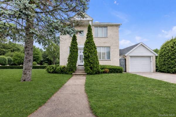 230 Mosher AVE,  Woodmere,  NY 11598