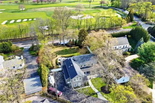 21 Midland ST, Cold Spring Harbor, NY 11724