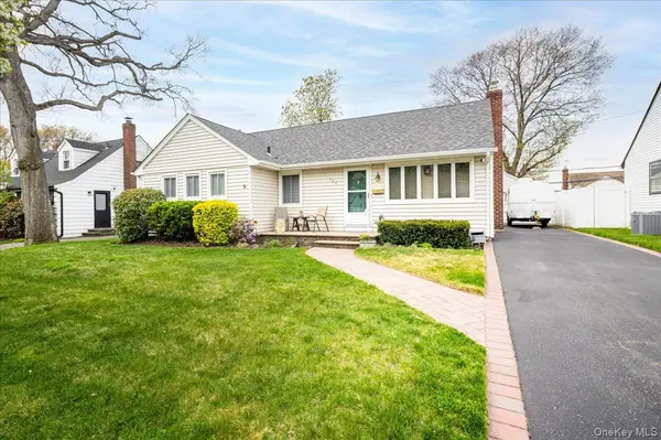 762 Durham RD, East Meadow, NY 11554