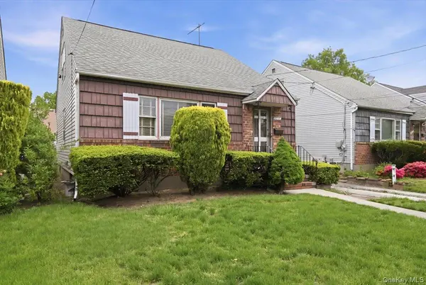 25707 147th AVE, Rosedale, NY 11422