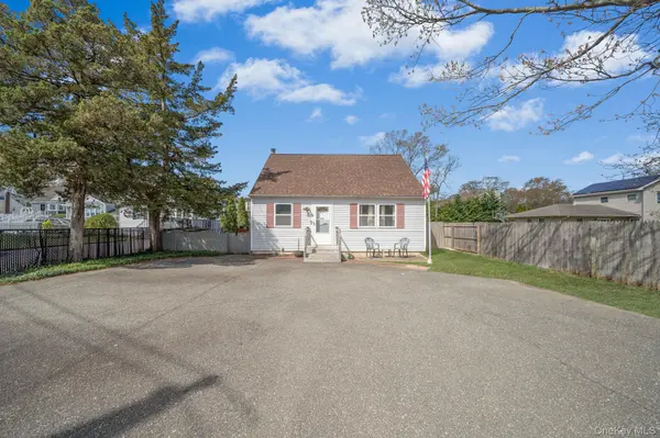 106 Holbrook RD, Centereach, NY 11720