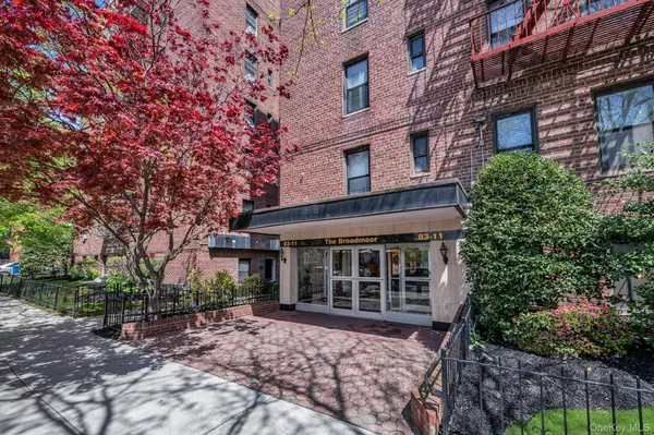 83-11 139 ST #1D, Briarwood, NY 11435
