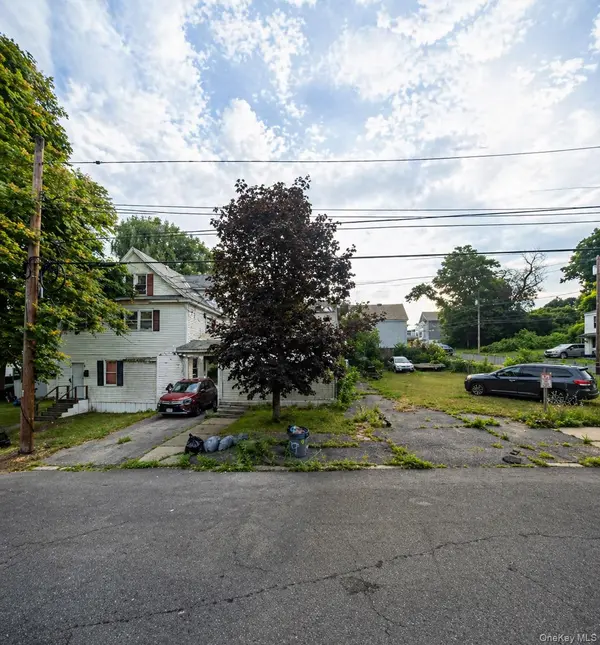 759 Cutler ST, Colonie, NY 12303