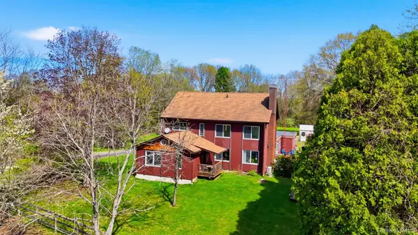 144 Yantz RD, Red Hook, NY 12571