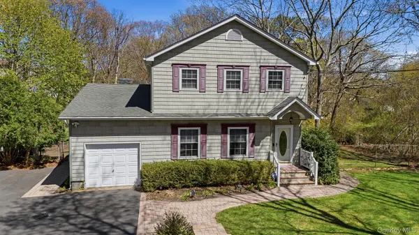 77 Bullard ST, Mastic, NY 11950