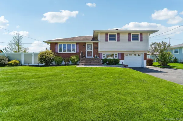18 Hoke DR, Stony Point, NY 10980