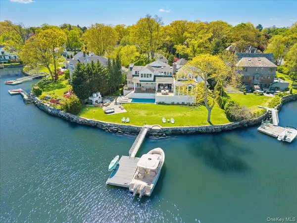 15 Bishop PL, Larchmont, NY 10538
