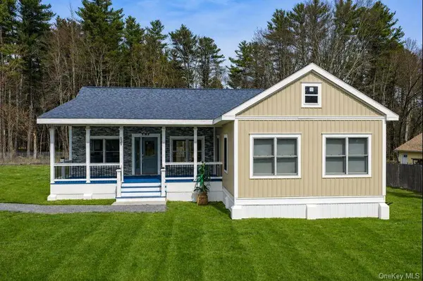 639 Burlingham RD, Bloomingburg, NY 12721