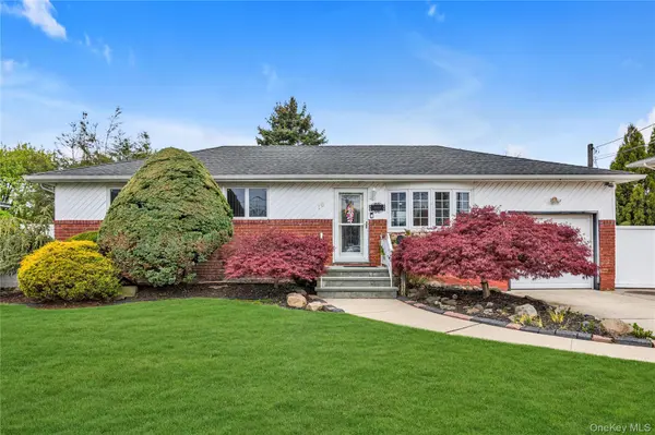 16 W 16th ST, Deer Park, NY 11729