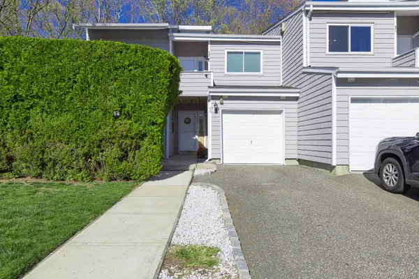11 Vista DR #11, Manorville, NY 11949