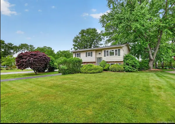 105 Lakewood DR, Congers, NY 10920