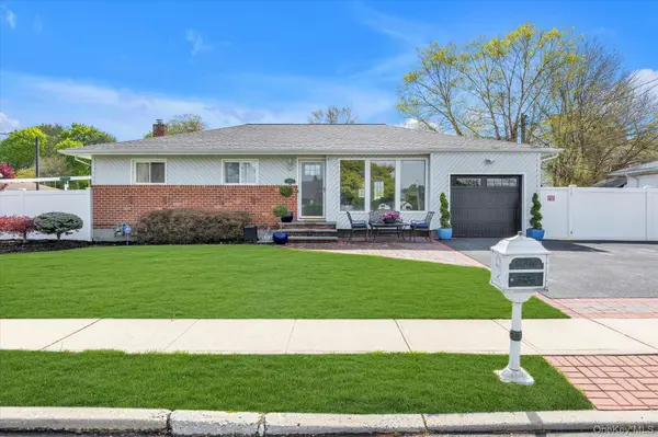 568 Plainview RD, Plainview, NY 11803