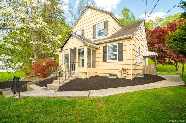 18 Cricketown RD, Stony Point, NY 10980