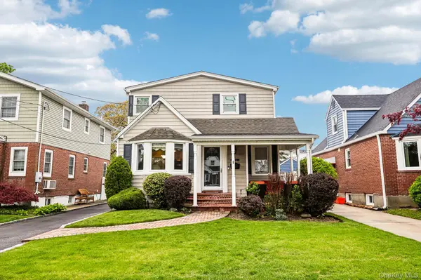 174 Semton BLVD, Franklin Square, NY 11010