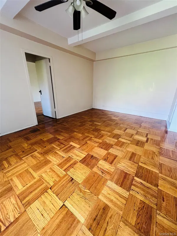 1558 Unionport RD #5G, Bronx, NY 10462