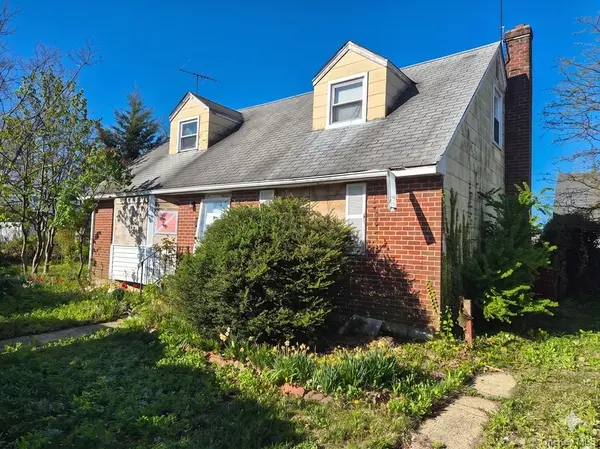 2216 Brooklyn AVE, Merrick, NY 11566