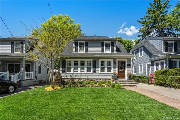 94 Roosevelt ST, Garden City, NY 11530