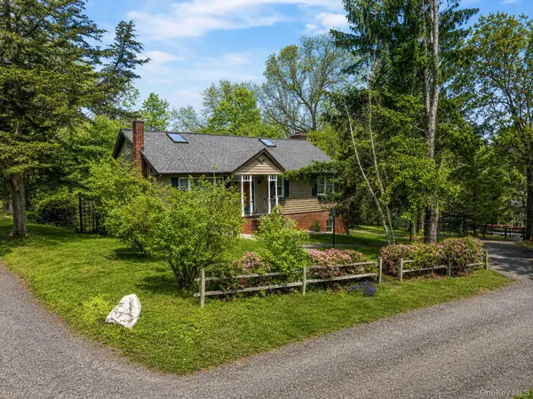 9 Easy ST, Hopewell Junction, NY 12533