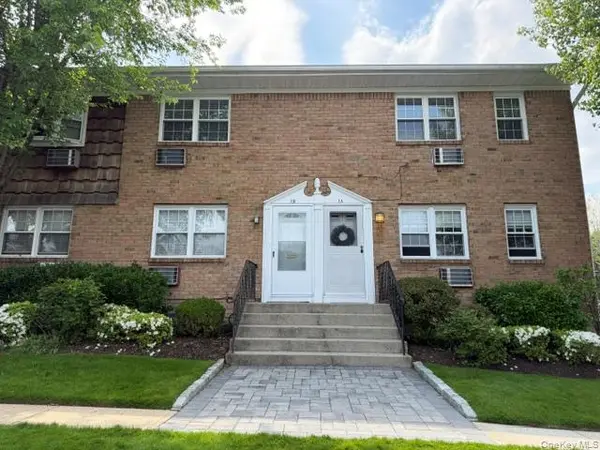 3 Anchorage LN #1B, Oyster Bay, NY 11771