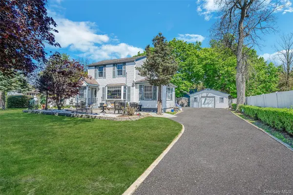 37 Grant AVE, Brentwood, NY 11717