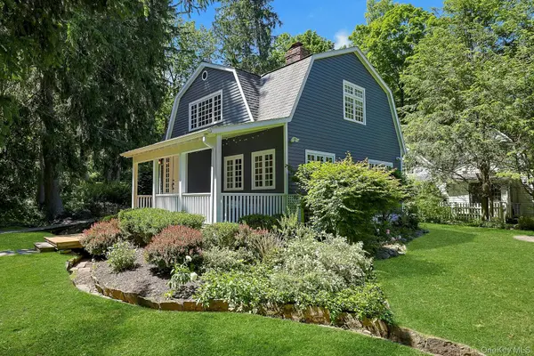 65 Douglas RD, Chappaqua, NY 10514