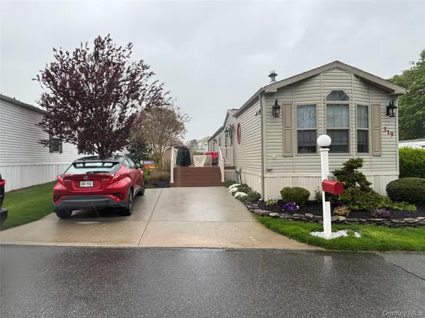 1661 Old Country RD #319, Riverhead, NY 11901