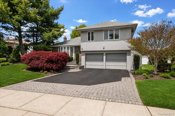24 Mesa RD, Syosset, NY 11791