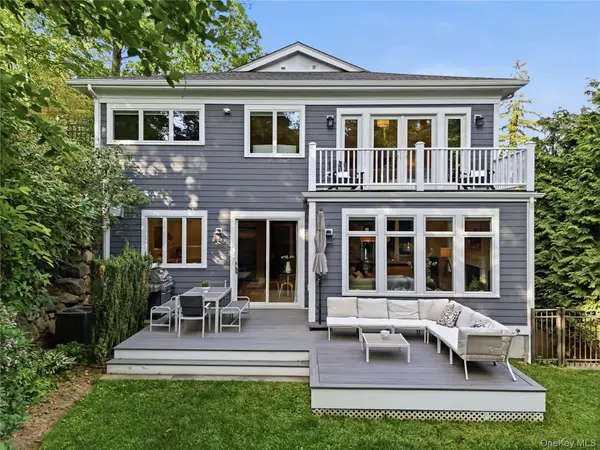 55 Harrison DR, Larchmont, NY 10538