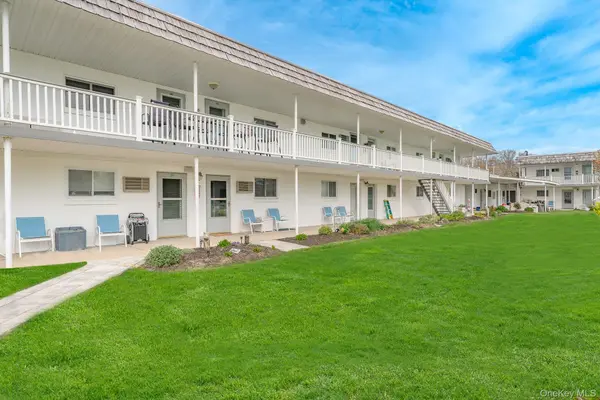 50 Rampasture RD #6, Hampton Bays, NY 11946