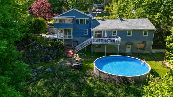 392 Oscawana Lake RD, Putnam Valley, NY 10579